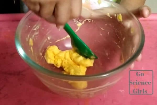 Kneading polymer making bouncy ball